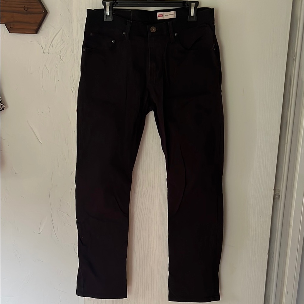 Wrangler Men’s Black Straight-Leg Jeans